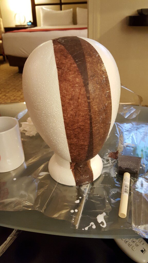 Overlap strips in front then cross over strip on top of head. 
