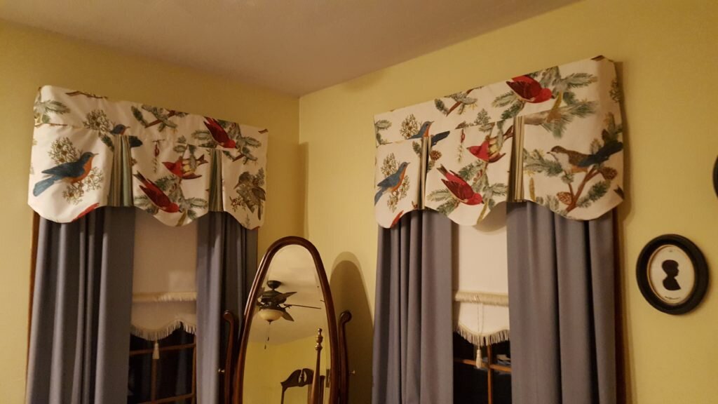 Scalloped valances