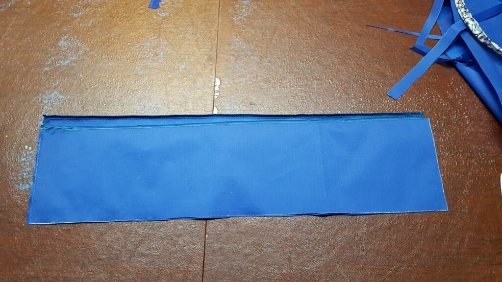 Pin to side rectangles together and stitch. 